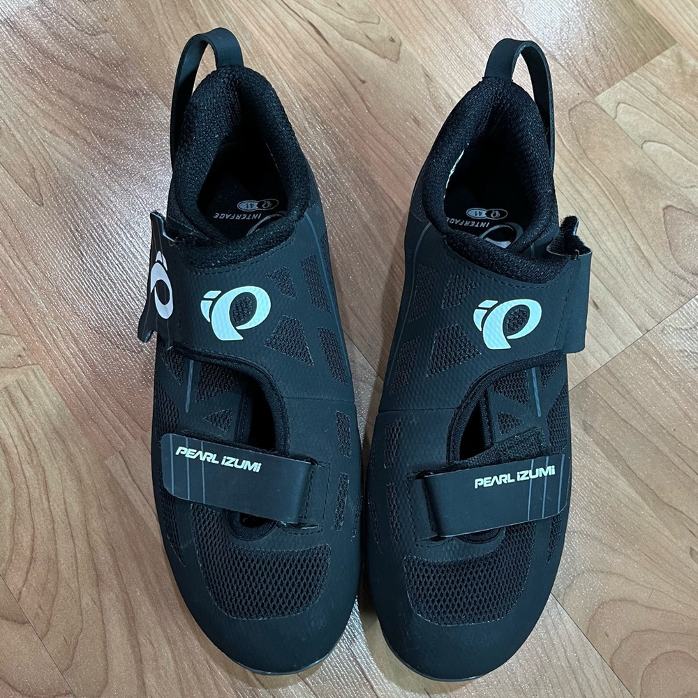 Pearl Izumi men’s cycling shoes